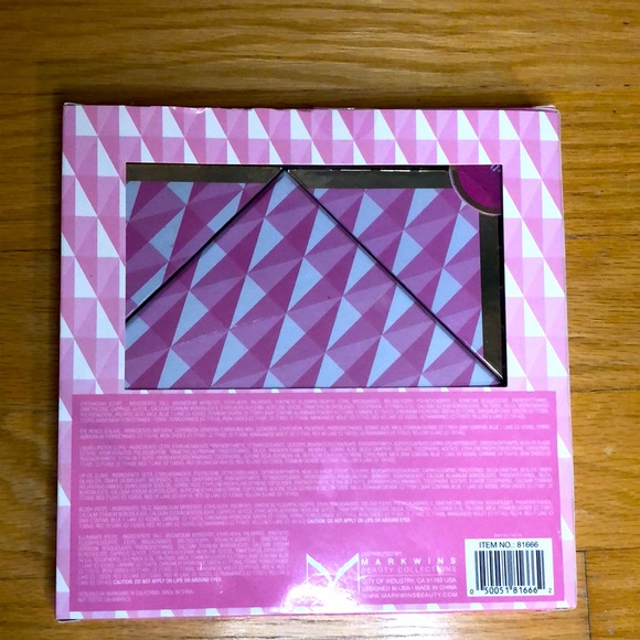 NWT The Color Workshop makeup book - Picture 2 of 2